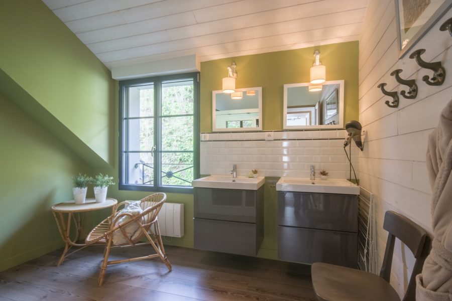 Salle de bain privative de la location Digue et Dentelle