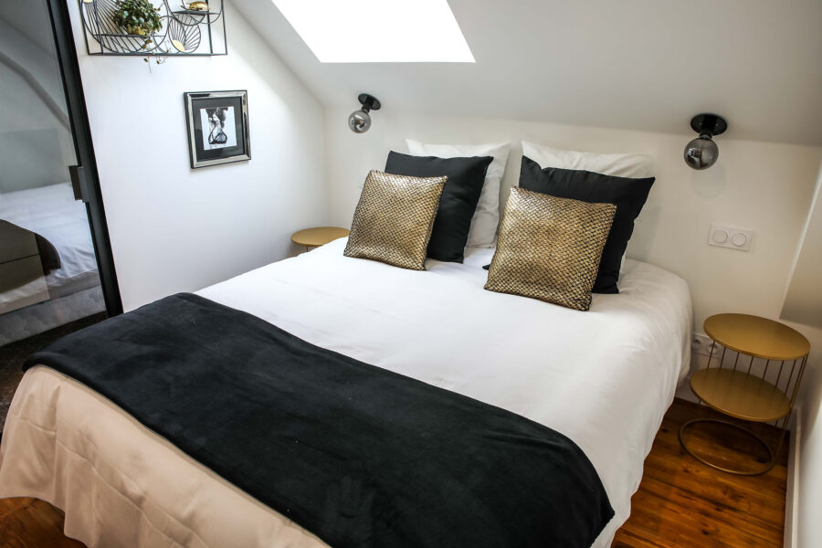 la-madeleine-du-chatelet-redon-chambre_or_lit